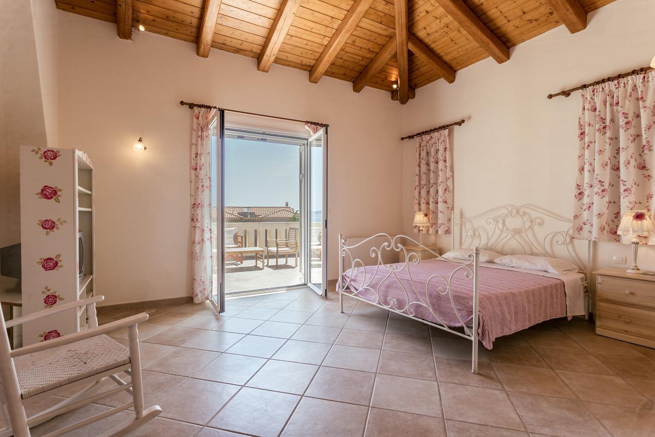 Porto Heli Villa エクステリア 写真